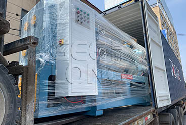 La Chine GEELONG a exporté une machine d'épandage de colle pneumatique double face de 4 pieds