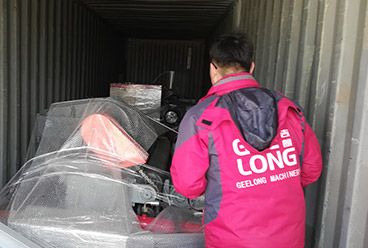 Ligne de déroulage de placage de bois de 4 pieds exportée vers d'anciens clients en Indonésie