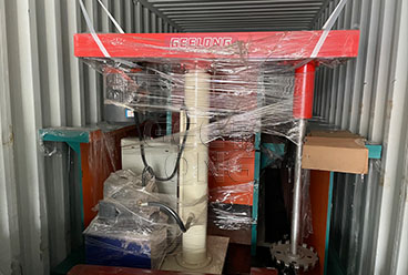 Presse à chaud de contreplaqué exporté par GEELONG et autre machine de contreplaqué