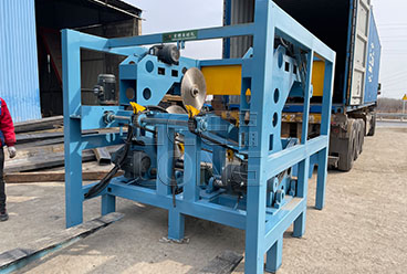 La Chine GEELONG a exporté 6 ensembles de lignes de machines à éplucher les placages de 4 pieds