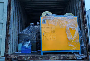 Deux conteneurs en contreplaqué sont exportés vers l'Indonésie