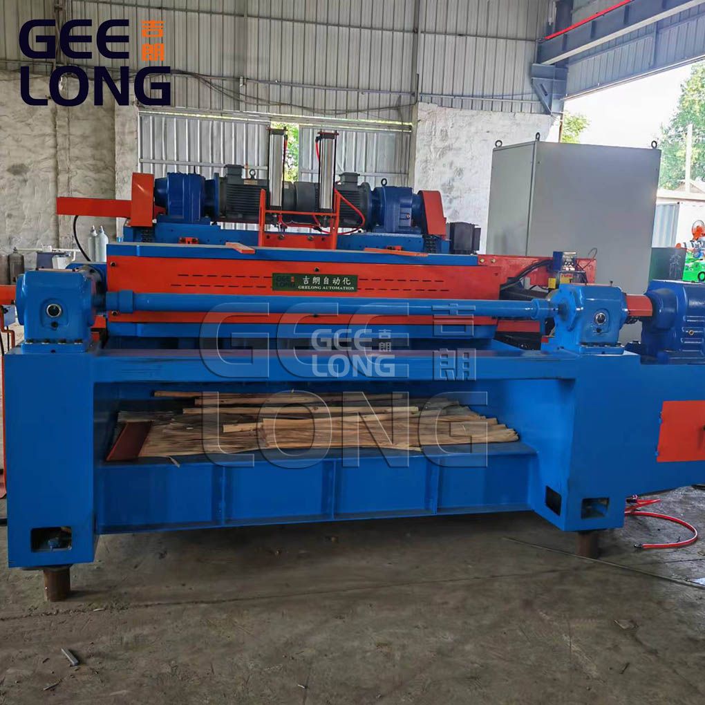Machine à éplucher les placages sans broche en Chine