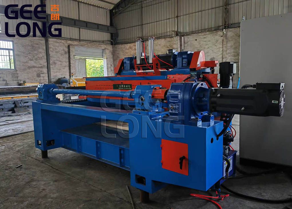 Machine à éplucher les placages sans broche en Chine