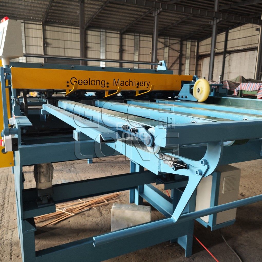 Machine à couper les placages en Chine