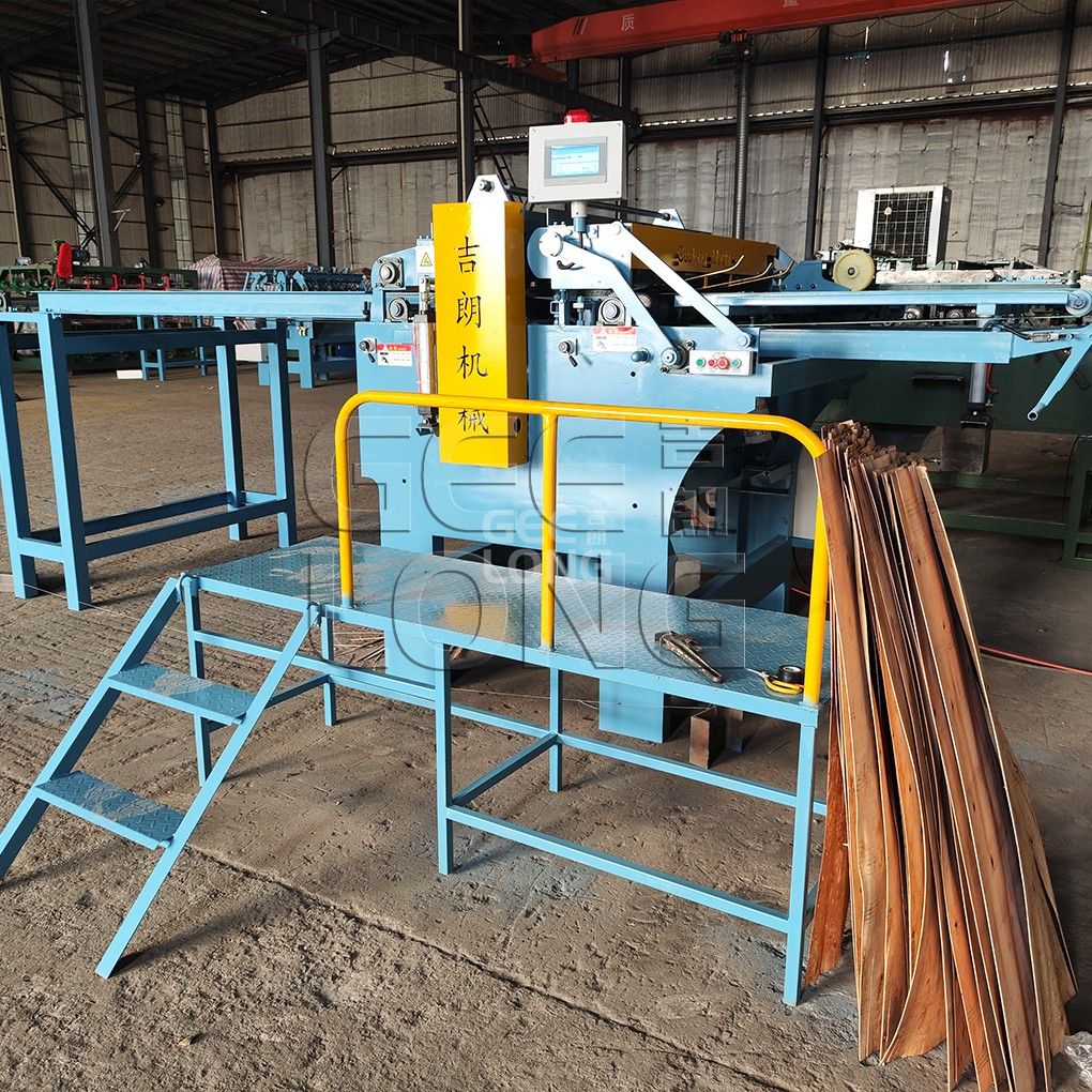 Machine à couper les placages en Chine