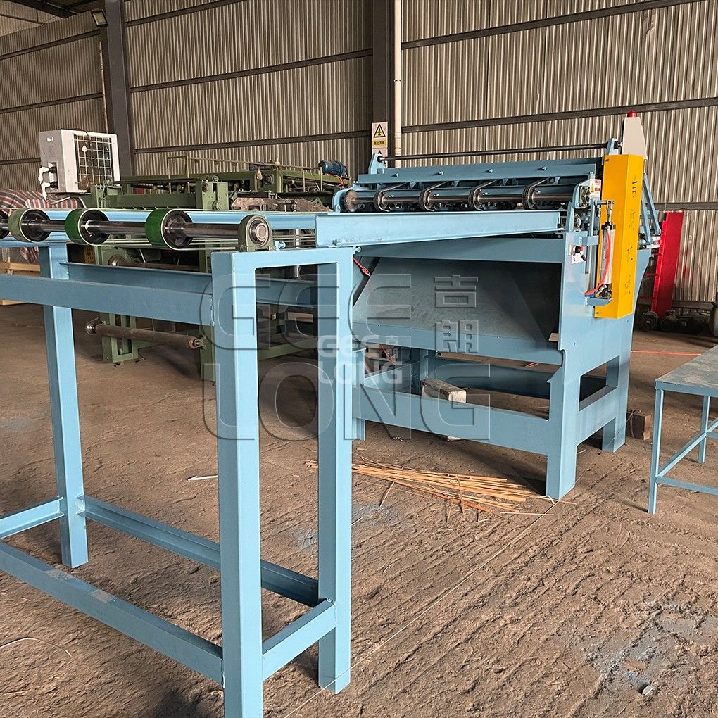 Machine à couper les placages en Chine