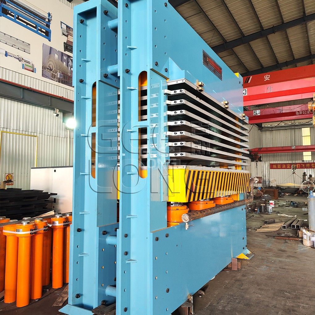 Machine de presse à chaud pour laminage de film contreplaqué 1000T 5x10 pieds