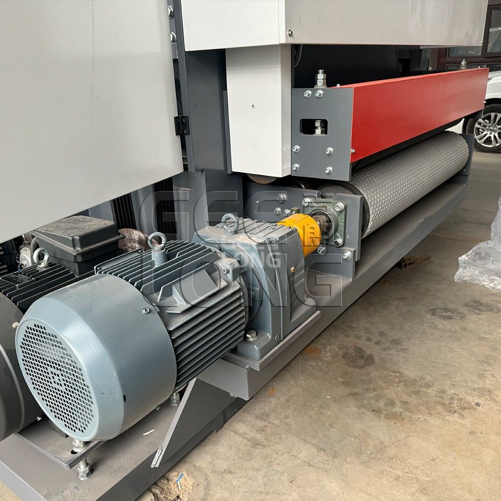 Machine de ponçage et d'étalonnage de contreplaqué robuste en Chine