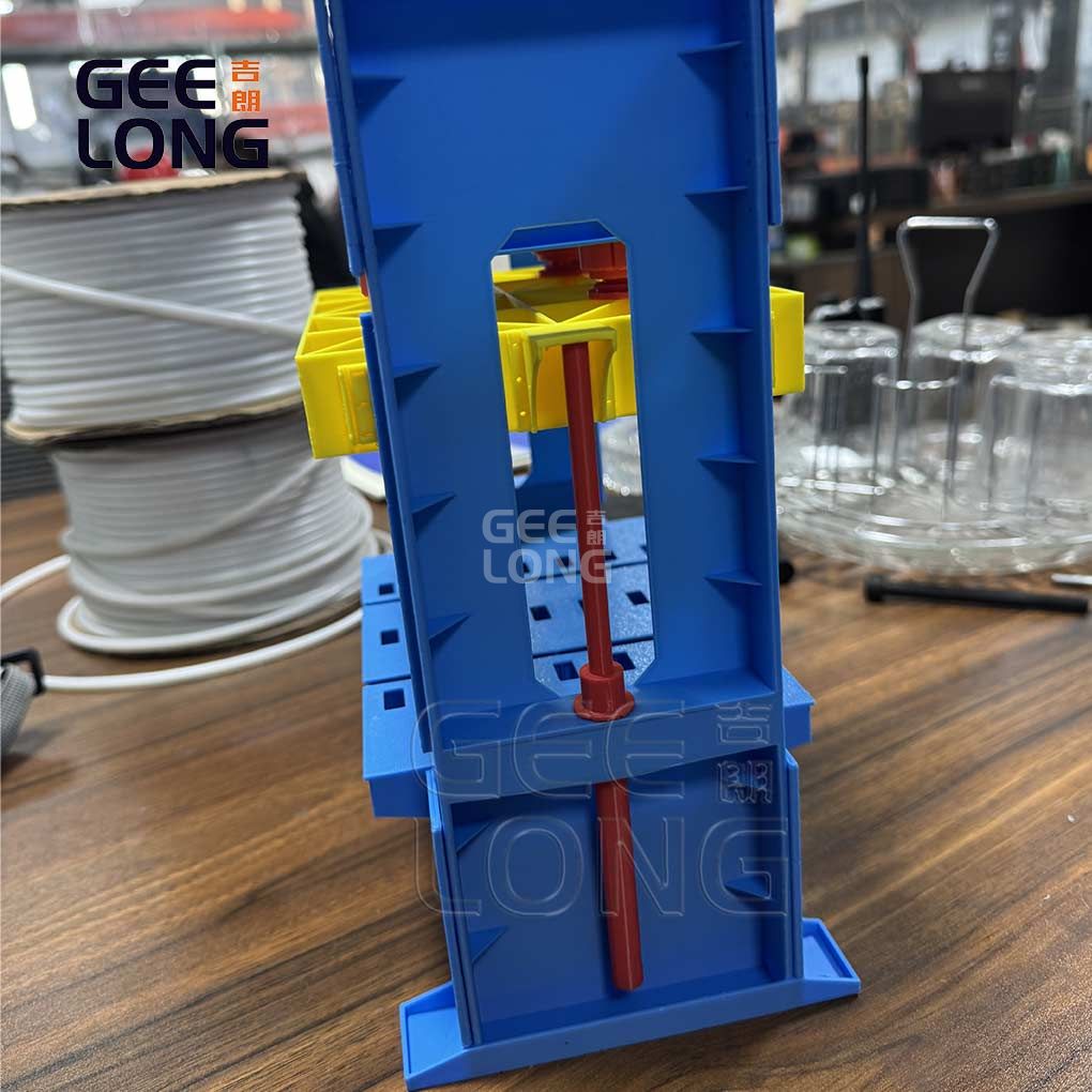 usine de machines de pressage à froid pour contreplaqué en Chine